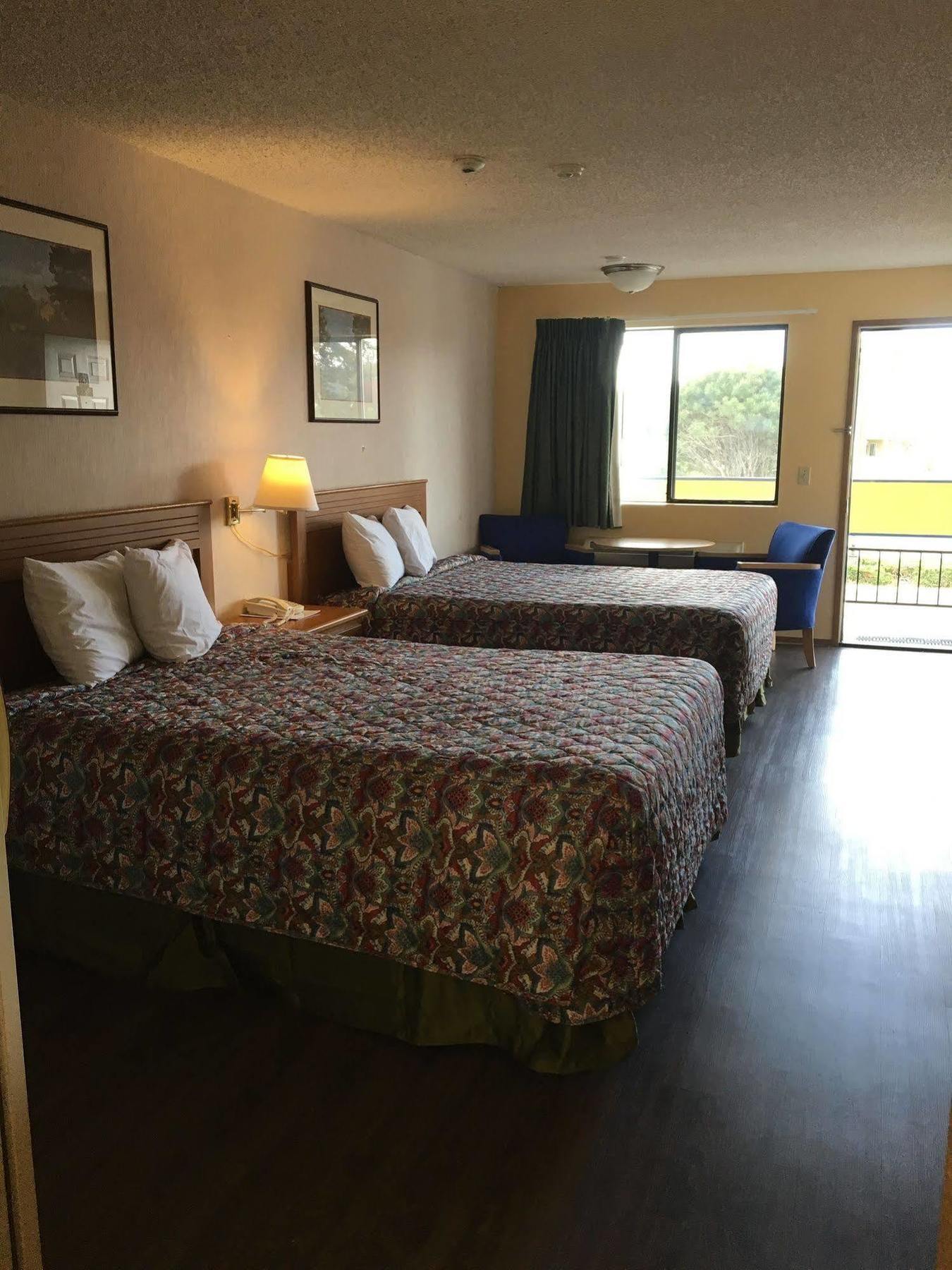 Sumner Motor Inn Dış mekan fotoğraf